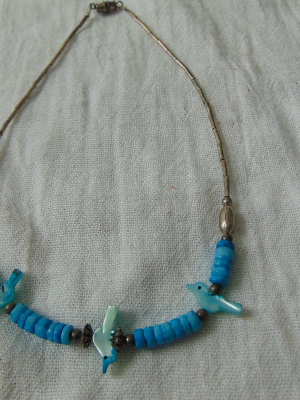 VTG BLUE DYED mOTHER OF pEARL fETISH NECKLACE